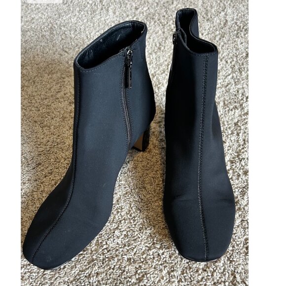 Donald J Pliner Black Jax Fabric Faux Croc Backing Ankle Bootie Block Heel SZ 9 - Picture 1 of 9